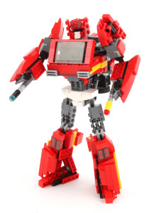 Masterbrick Metalhide threatens you with a faceful of "glass gas"