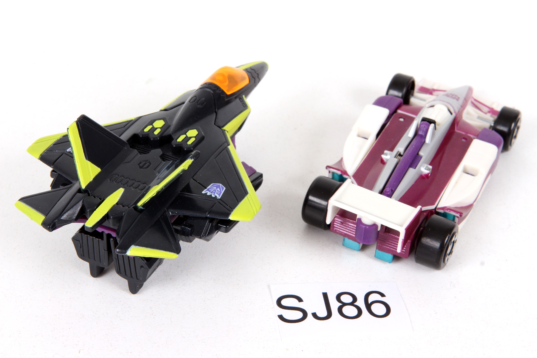Complete Transformers® Robots in Disguise (RID) Deluxe Class Skid