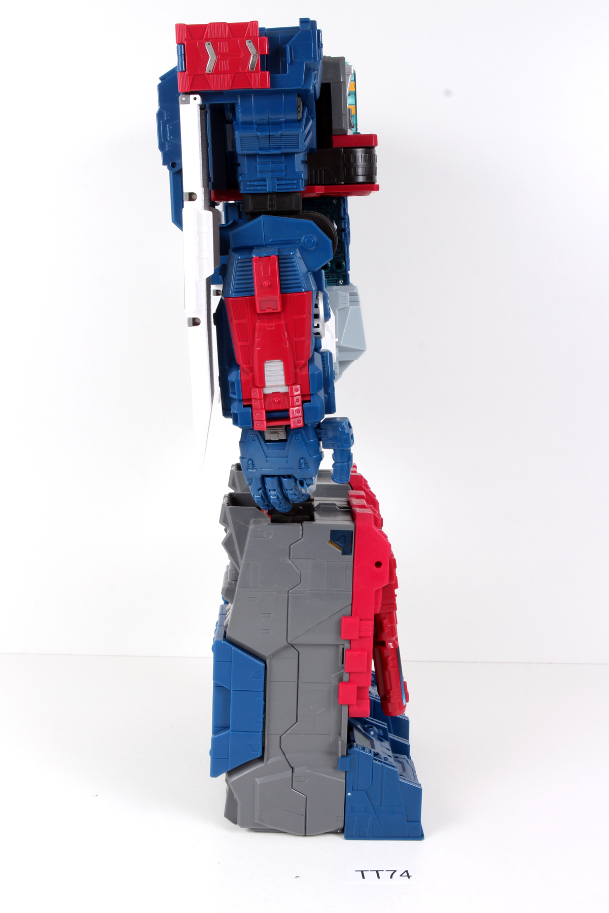 Complete Transformers® Generations - Titans Return Titan Class