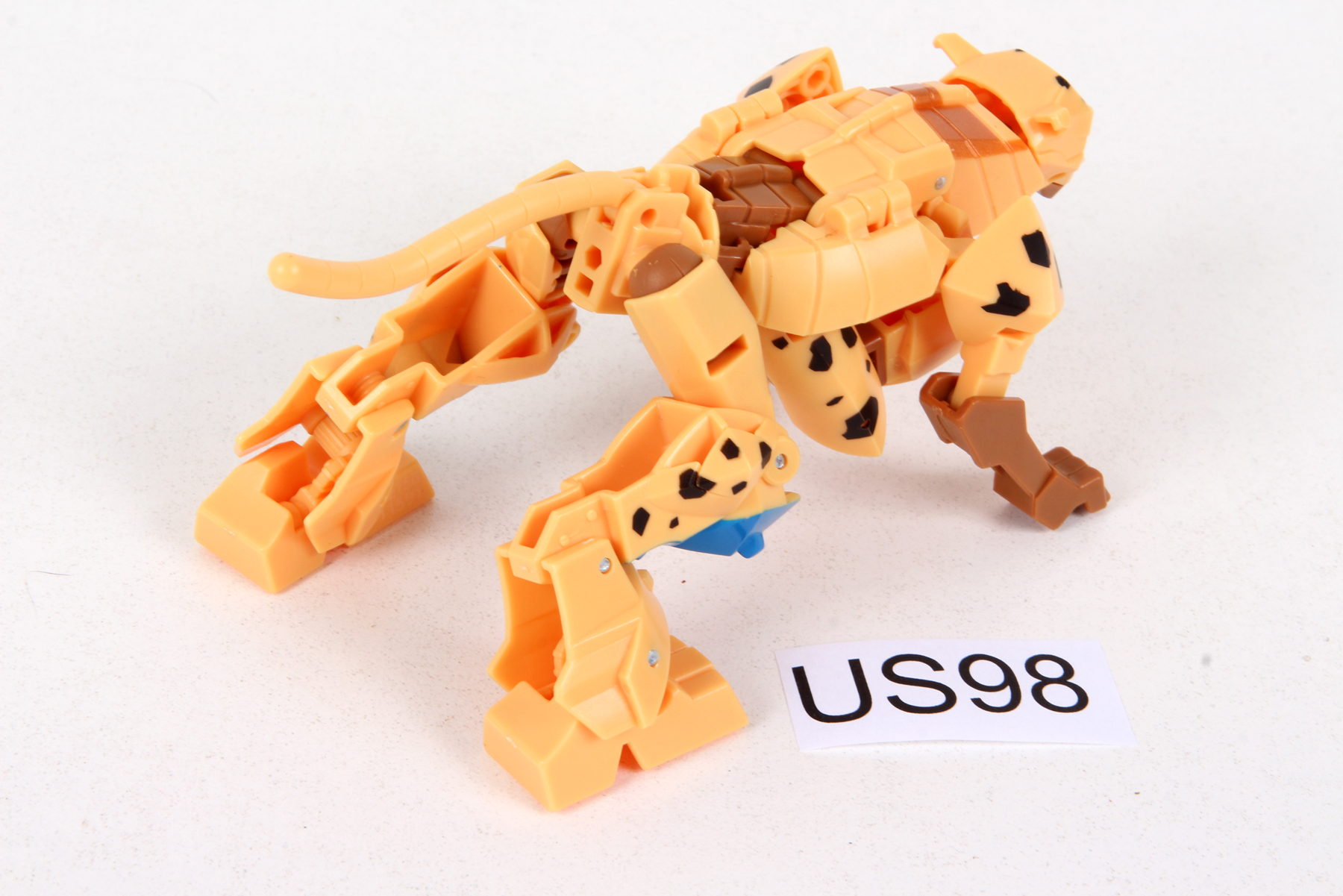 Complete Transformers® Cyberverse Deluxe Class Cheetor SKU 346572