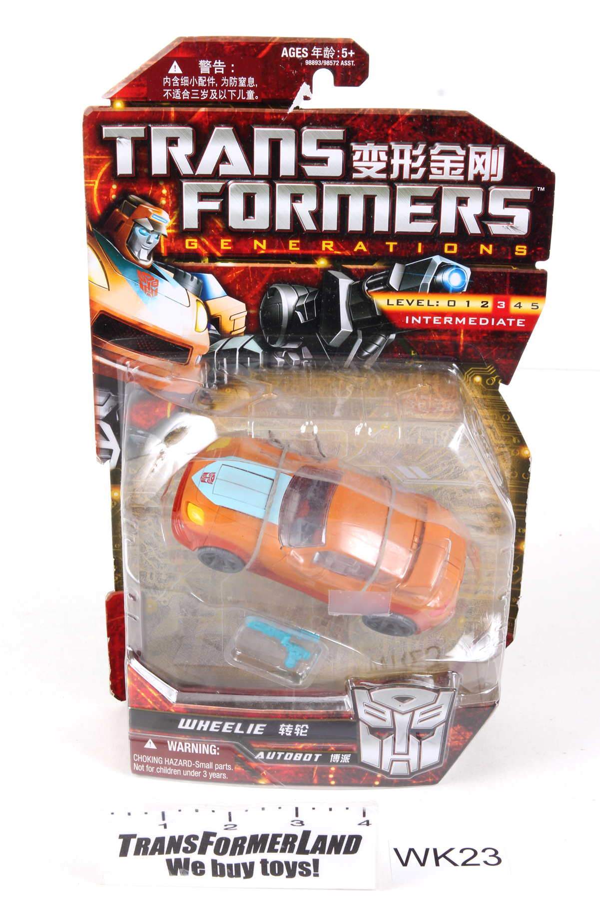 Transformers Retro Deluxe Wheelie In-Hand Images - Transformers - TFW2005