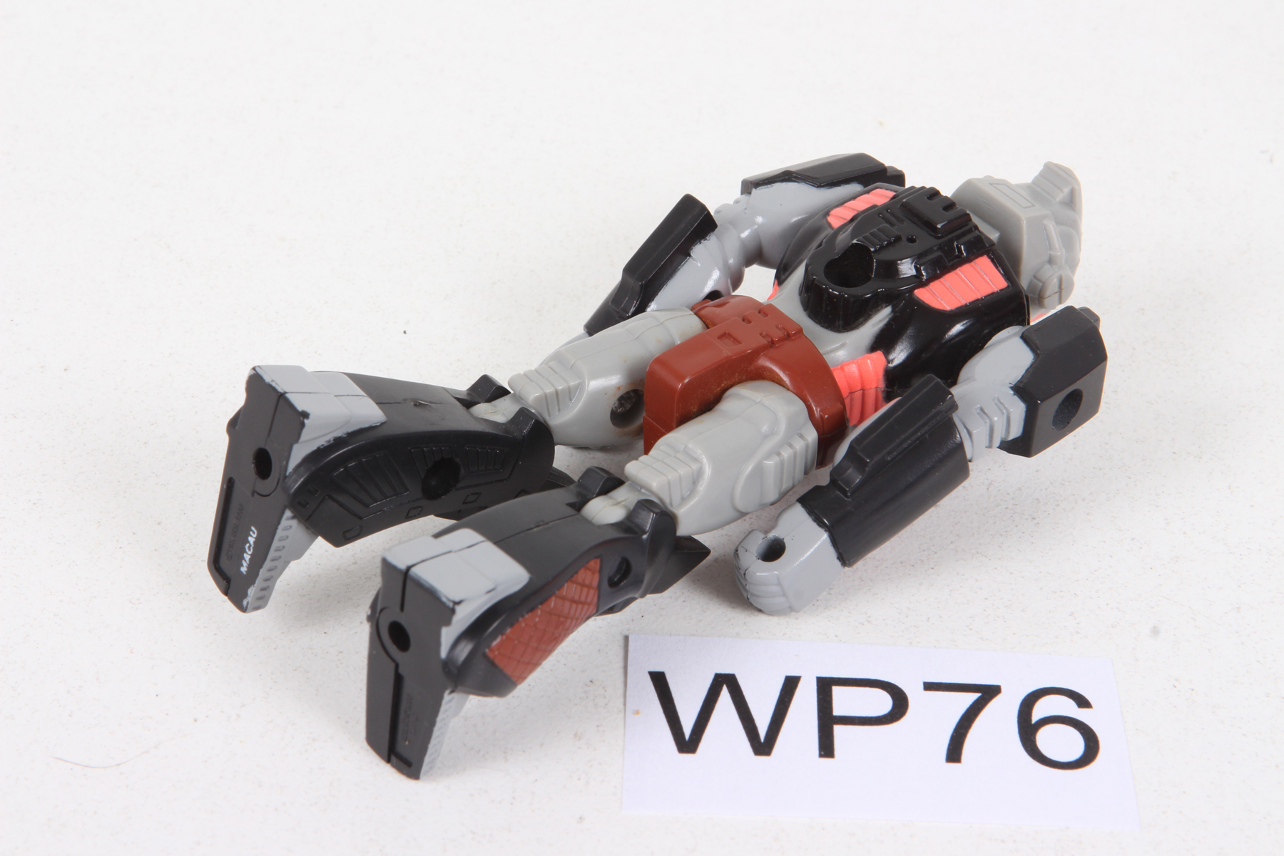 Complete Transformers® G1 Treadshot with Catgut SKU 353902