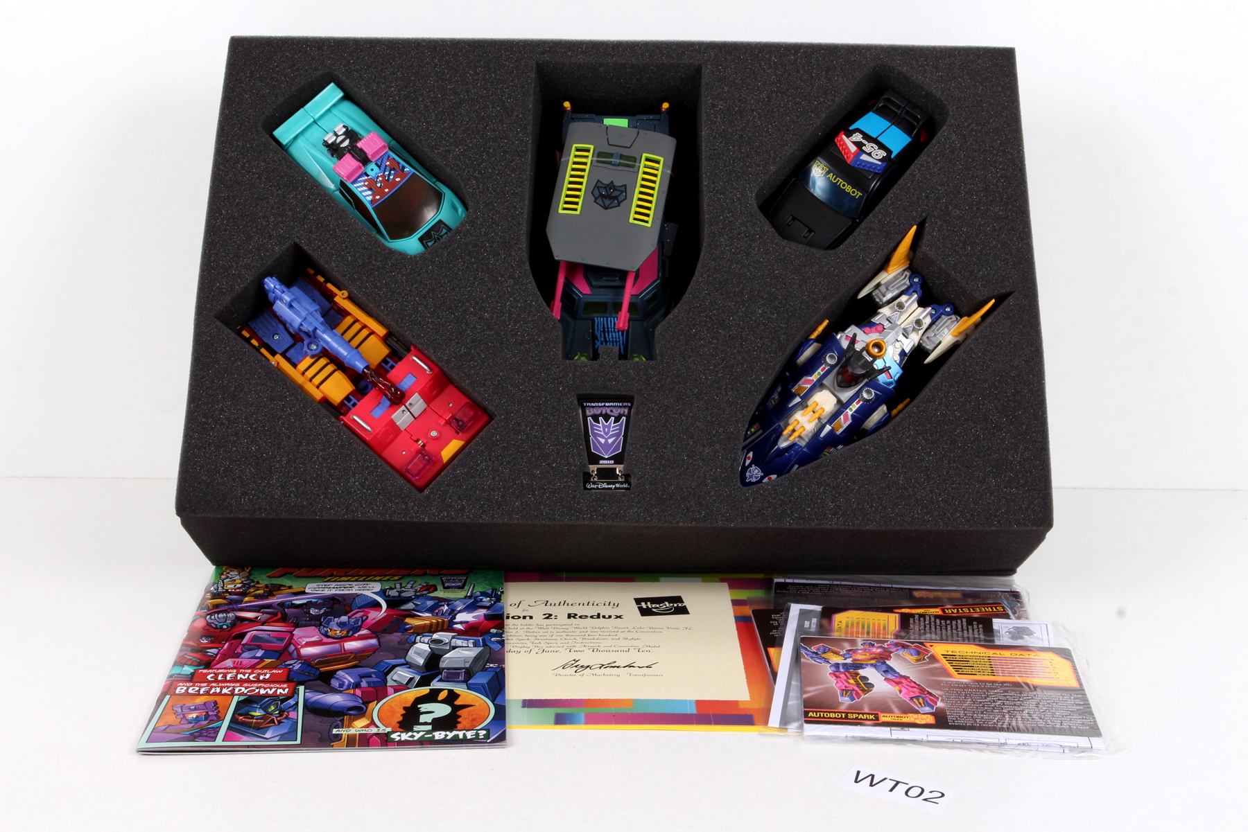 Packaged, not sealed Transformers® BotCon / OTFCC / Timelines