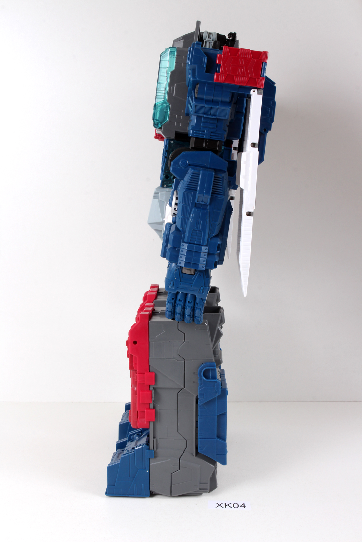 Complete Transformers® Generations - Titans Return Titan Class
