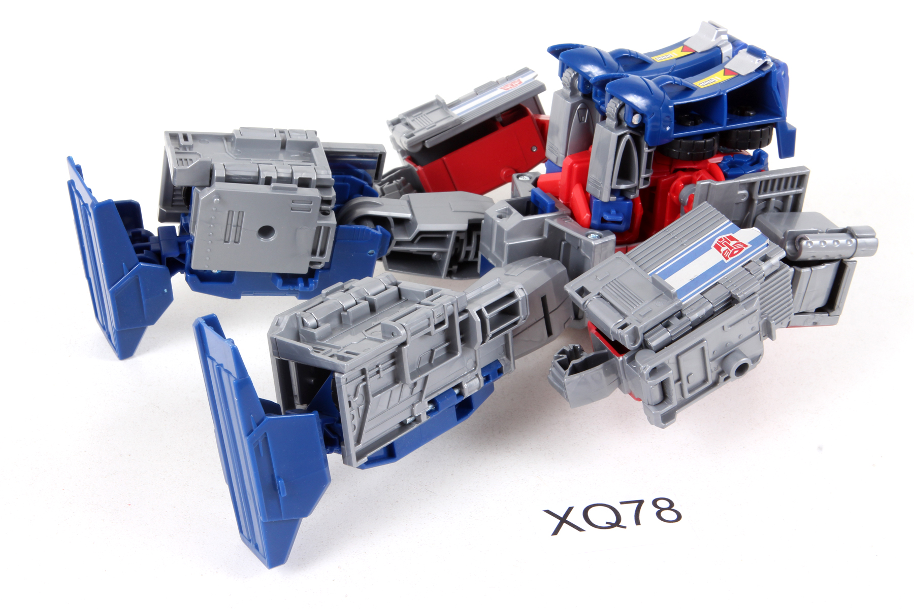 Hasbro Transformers Generations Power Of The Primes – Leader Evolution Optimus Prime – Figura 33 Passaggi Di Trasformazione Con Matrix Of Leadership