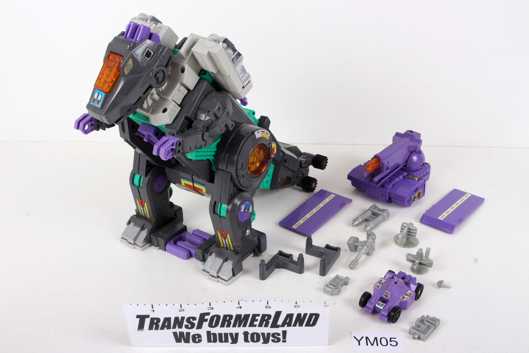 Complete Transformers® G1 Trypticon SKU 361339