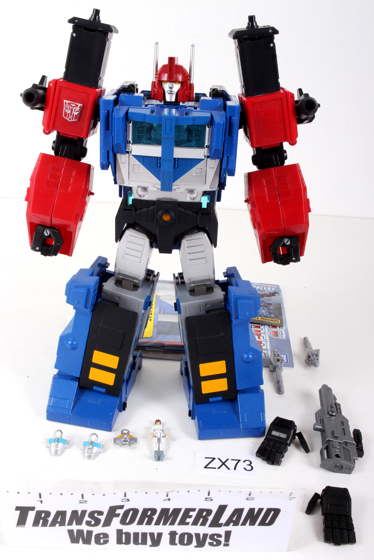 Transformers Masterpiece MP-31 Delta Magnus – Action Figure Da 25 Cm, Collezionabile Takara, Per Adulti E Ragazzi