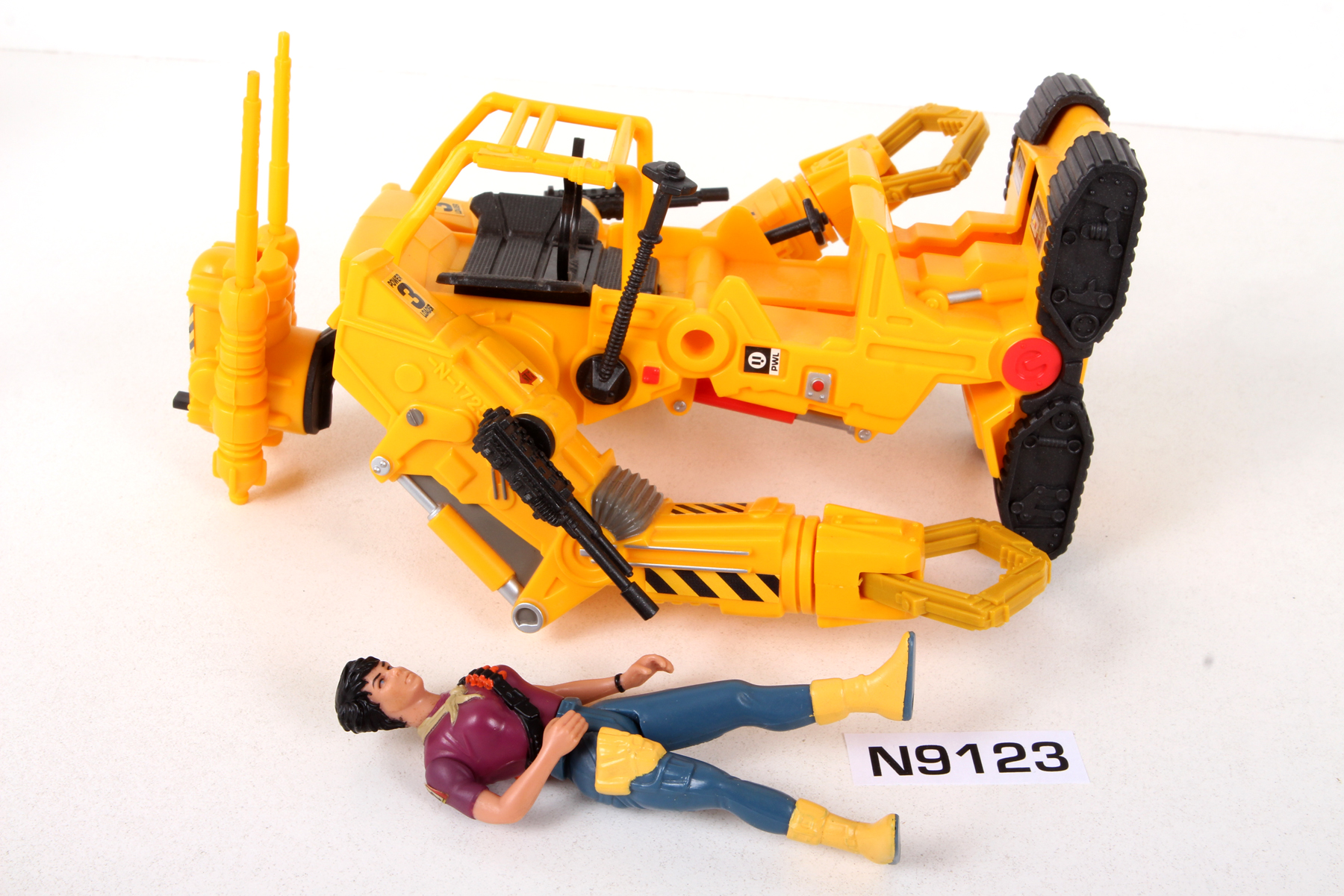 Complete Aliens and Predator® Kenner Aliens Vehicles Power Loader