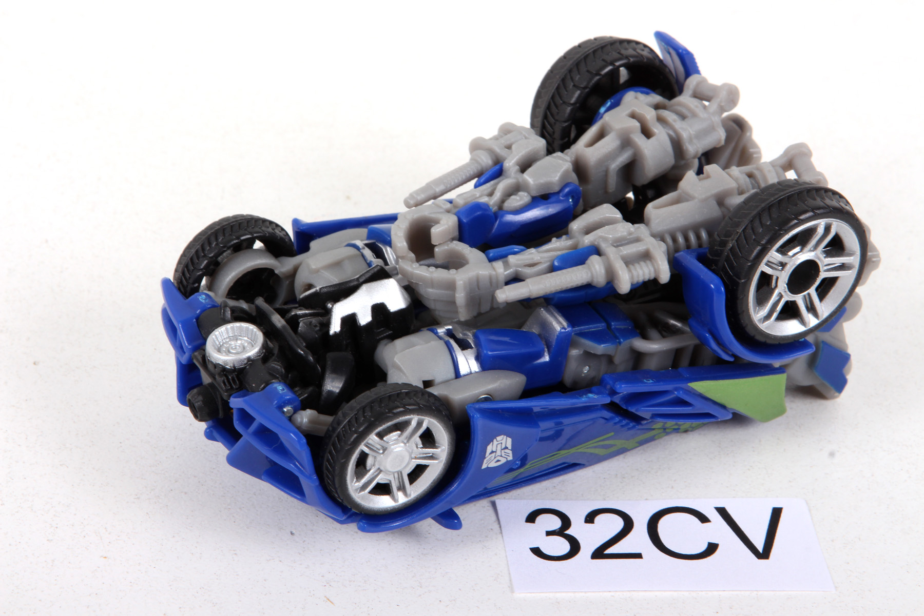 Complete Transformers® Generations Deluxe Class Evac SKU 377969 ...