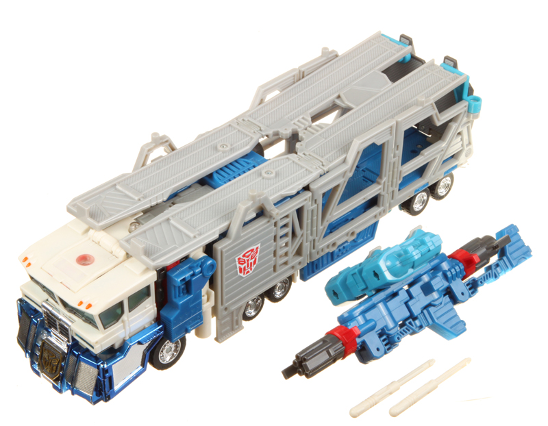 Transformers robots in disguise shop 2001 ultra magnus