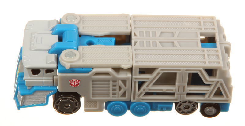 ultra magnus robots in disguise toy