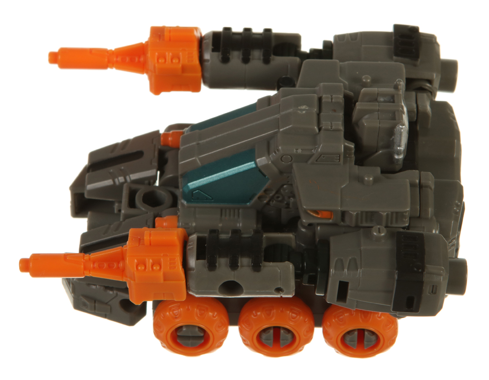 Deluxe Class Decepticon Fasttrack (WFC-E35) (Transformers