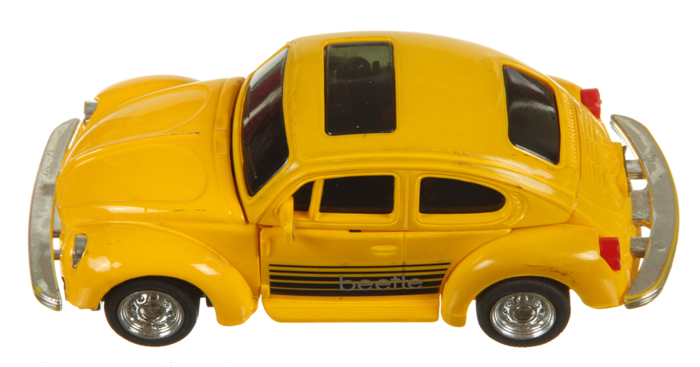 DX (Deluxe) Volkswagen 1303S Beetle (yellow) (MR-DX05) (GoBots
