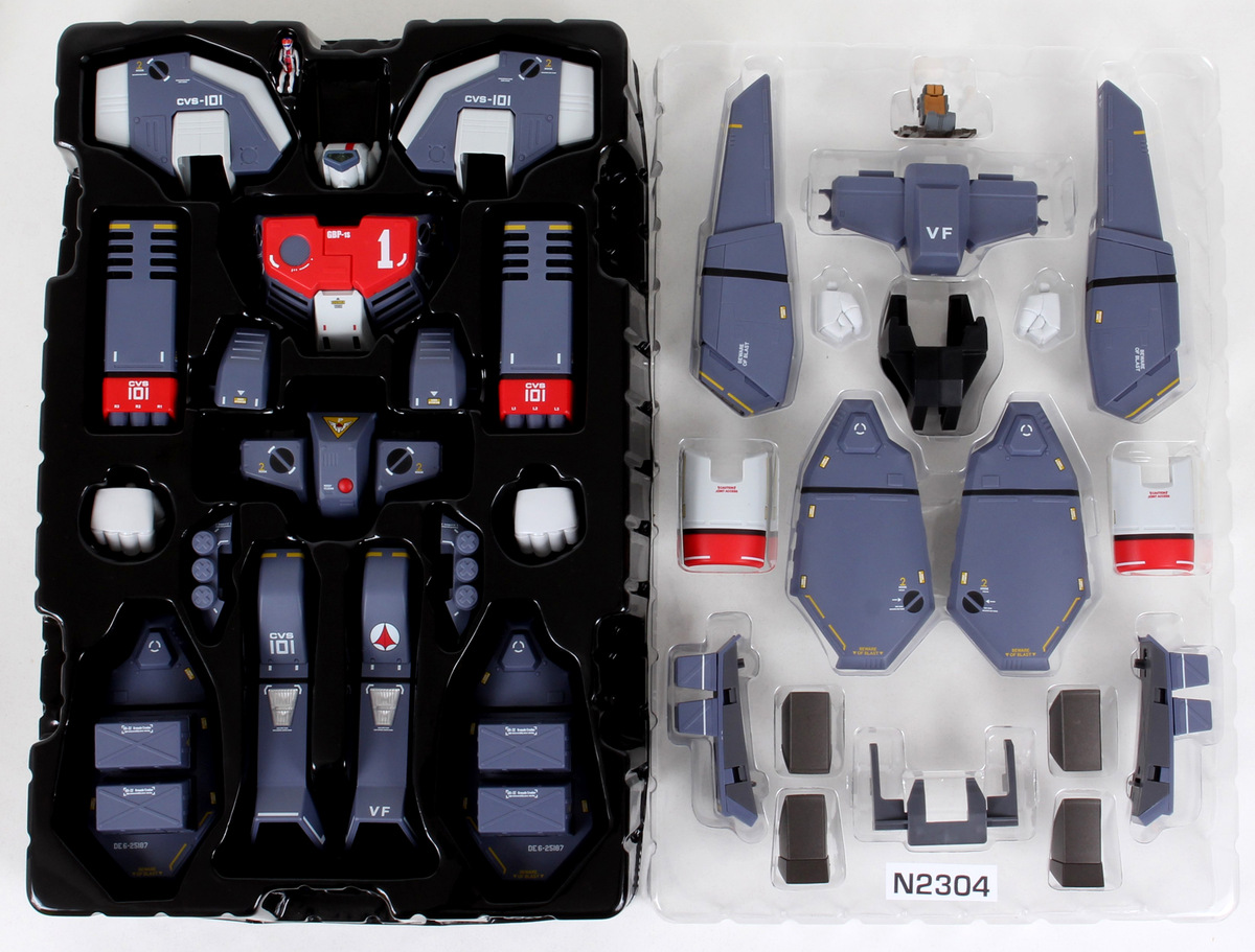 Packaged, not sealed Chogokin® Deluxe (DX) VF-1J Armored Valkyrie