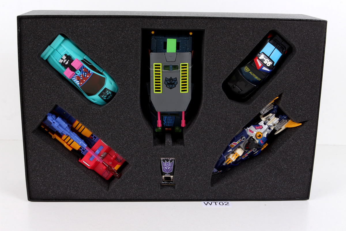Packaged, not sealed Transformers® BotCon / OTFCC / Timelines
